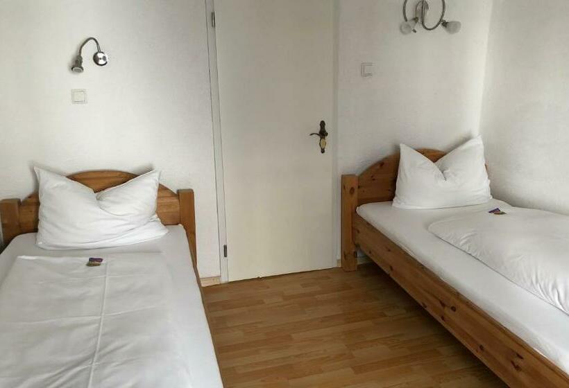 スタンダード4人部屋, Gasthof Inselgraben Garni