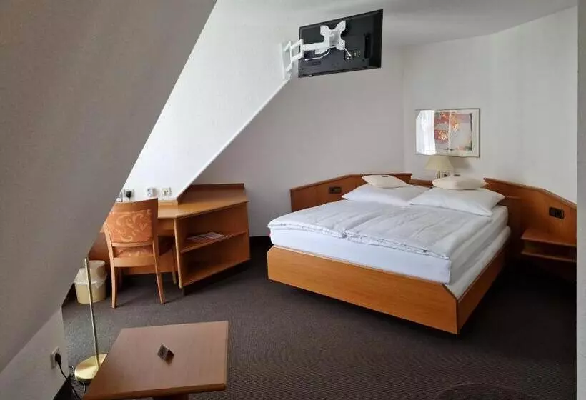 Habitación Estándar Abuhardillada, Gerberhof
