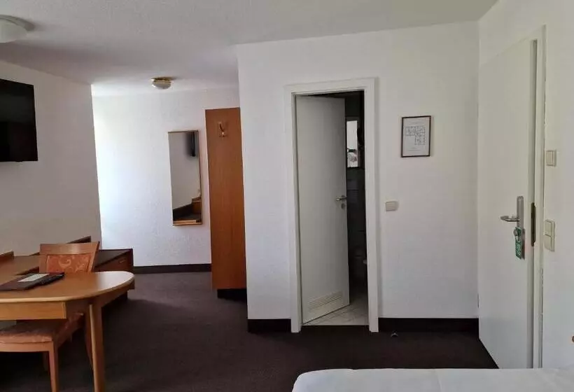 Yhden Hengen Huone Puutarhanäkymä, Gerberhof