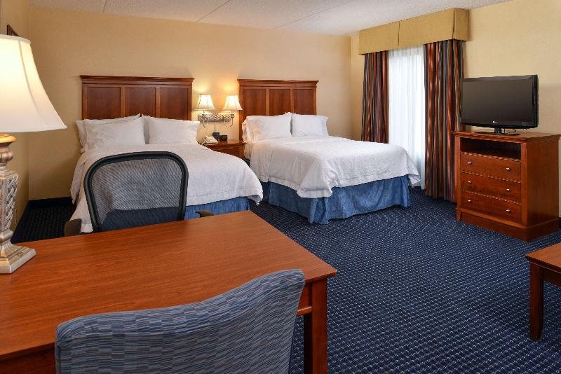 스위트, Hampton Inn & Suites Fredericksburg South