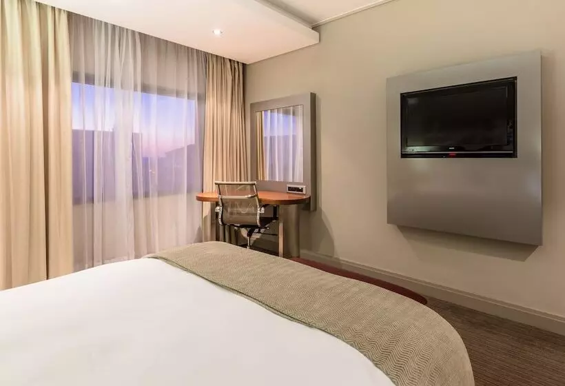 اتاق استاندارد, Holiday Inn Johannesburg Rosebank, An Ihg