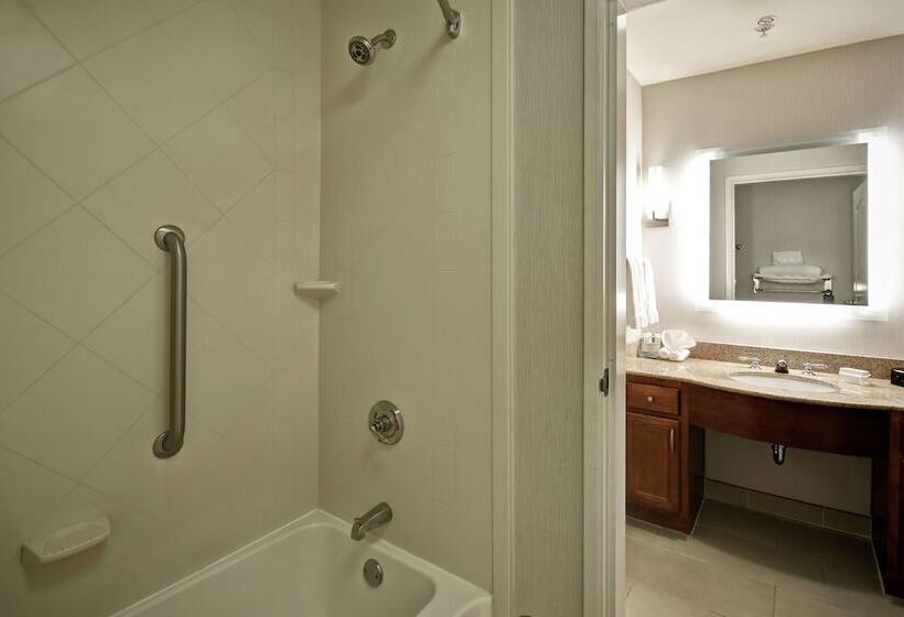 스위트 킹사이즈 침대, Homewood Suites By Hilton Cincinnatimilford