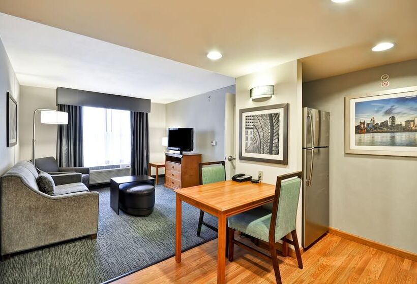 스위트 킹사이즈 침대, Homewood Suites By Hilton Cincinnatimilford