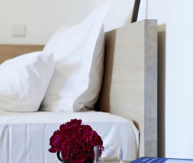 غرفة قياسية فردية, Kloster Hornbach