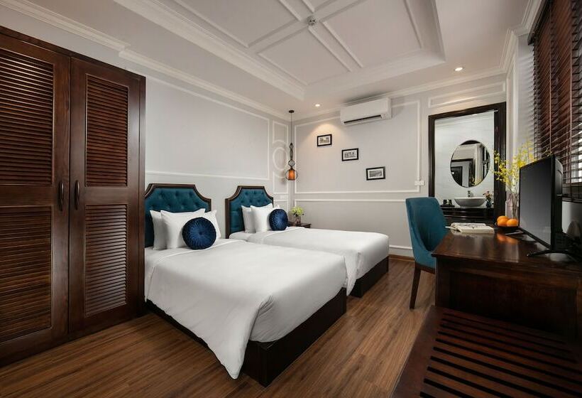 Utcára Néző Deluxe Szoba, Maya Boutique Hotel & Spa