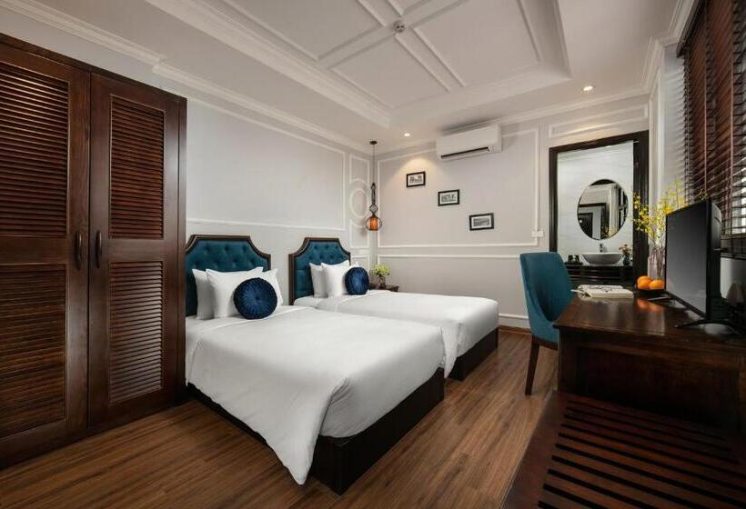 Utcára Néző Deluxe Szoba, Maya Boutique Hotel & Spa