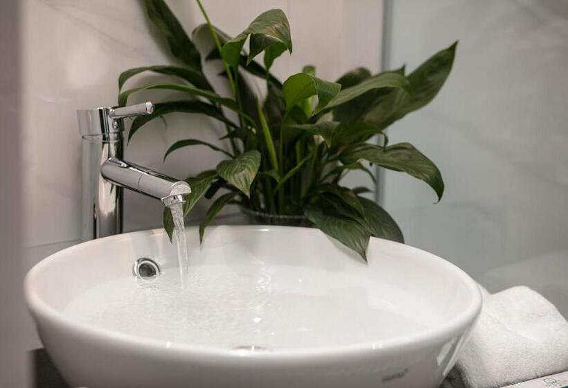 Utcára Néző Deluxe Szoba, Maya Boutique Hotel & Spa