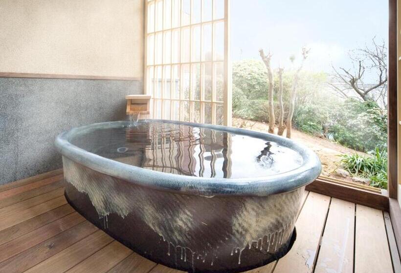 스탠다드 룸, Mikasa