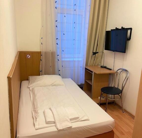 اتاق خانوادگی, Pension Vera