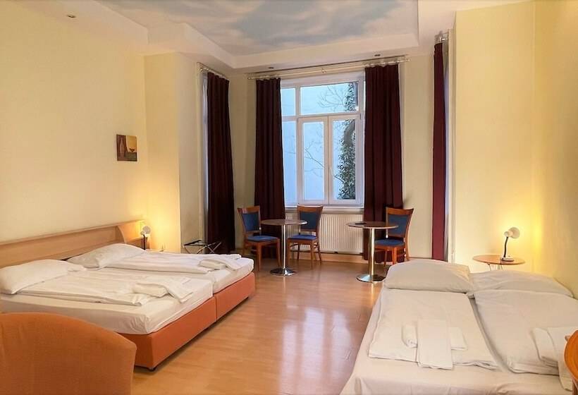 اتاق خانوادگی, Pension Vera