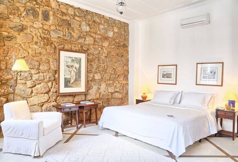 جناح, Pousada Do Ouro