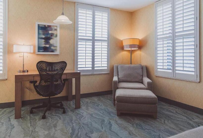 מיטת קינג בסוויטה, The Parkview