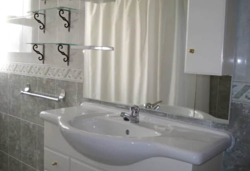 דירת שני חדרים, El Capistrano Sur