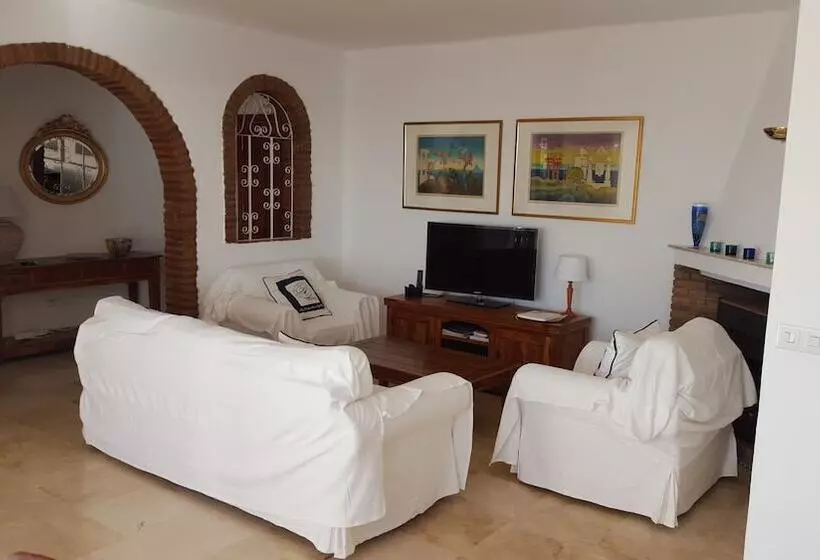 ３ベッドルームアパートメント, El Capistrano Sur