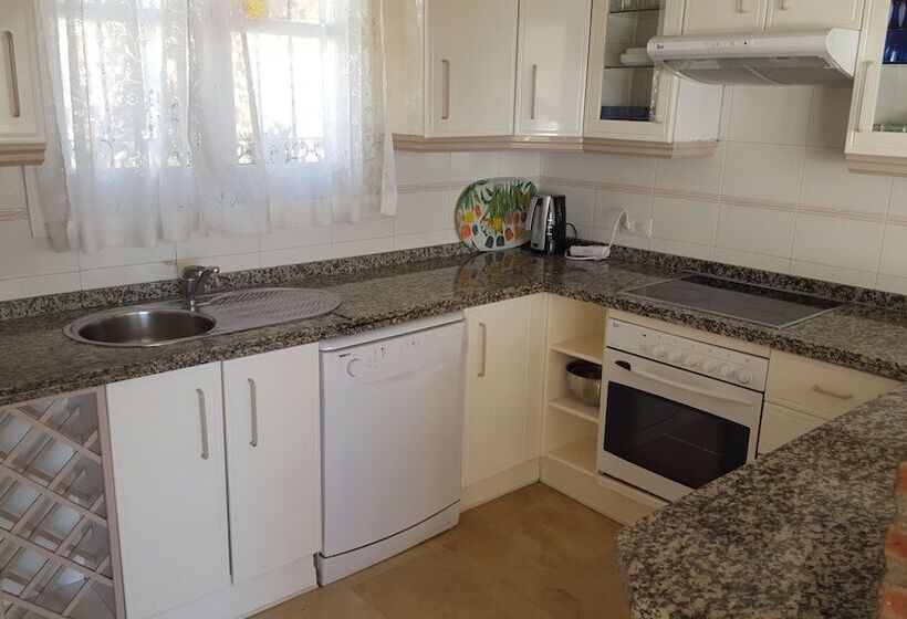 וילה בת 2 חדרי שינה, El Capistrano Sur