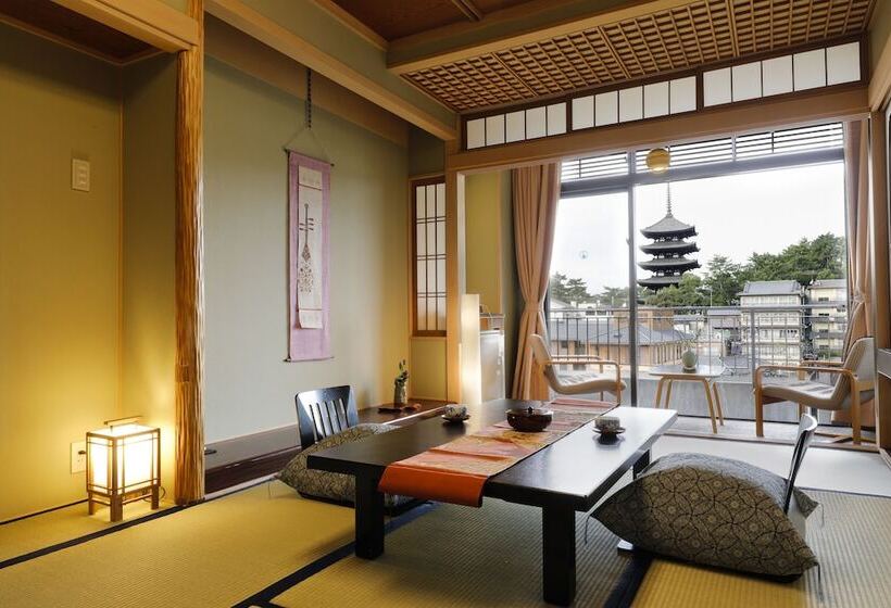 스탠다드 룸, Ryokan Asukasou At The Entrancne Of Nara Park
