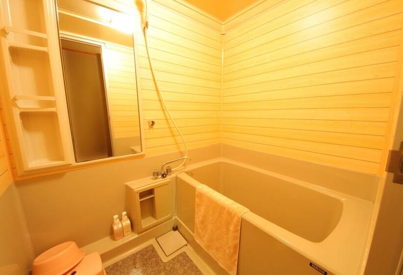 패밀리 룸, Ryokan Asukasou At The Entrancne Of Nara Park