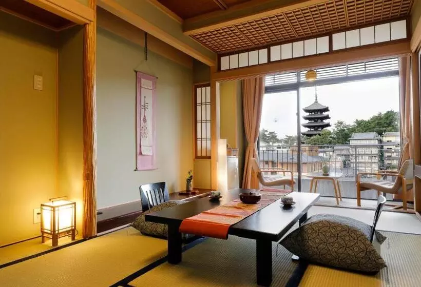 Economy Triple Room, Ryokan Asukasou At The Entrancne Of Nara Park