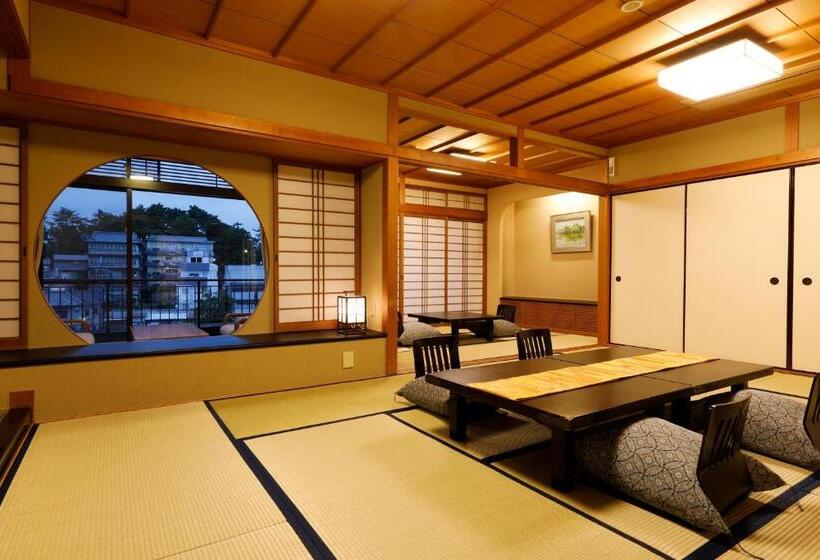 수피리어 패밀리 룸, Ryokan Asukasou At The Entrancne Of Nara Park
