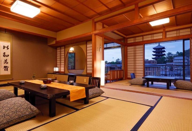수피리어 패밀리 룸, Ryokan Asukasou At The Entrancne Of Nara Park