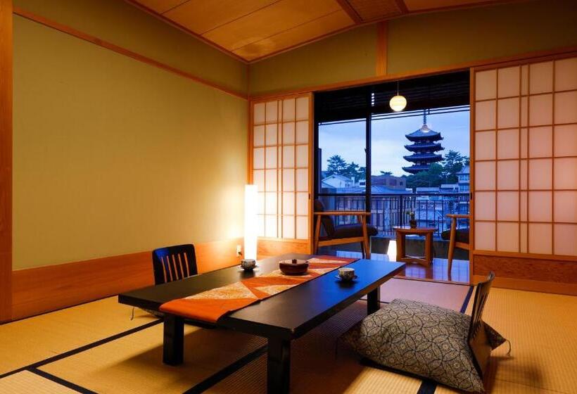 4인용 스탠다드 룸, Ryokan Asukasou At The Entrancne Of Nara Park