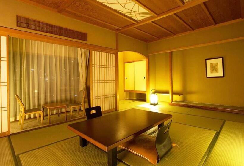 패밀리 룸, Atami Kinjokan