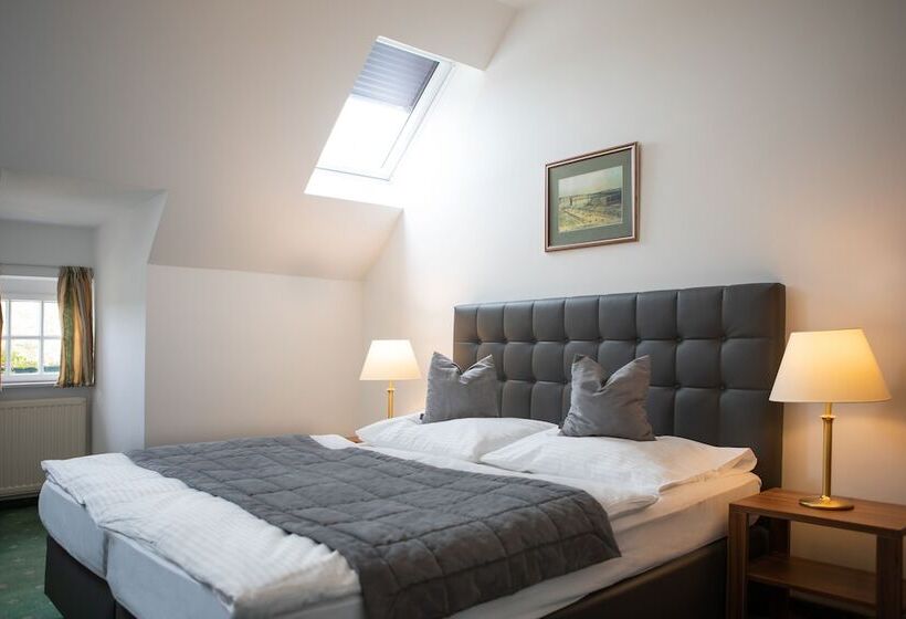 اتاق استاندارد سه نفره, Bergwirt Schönbrunn