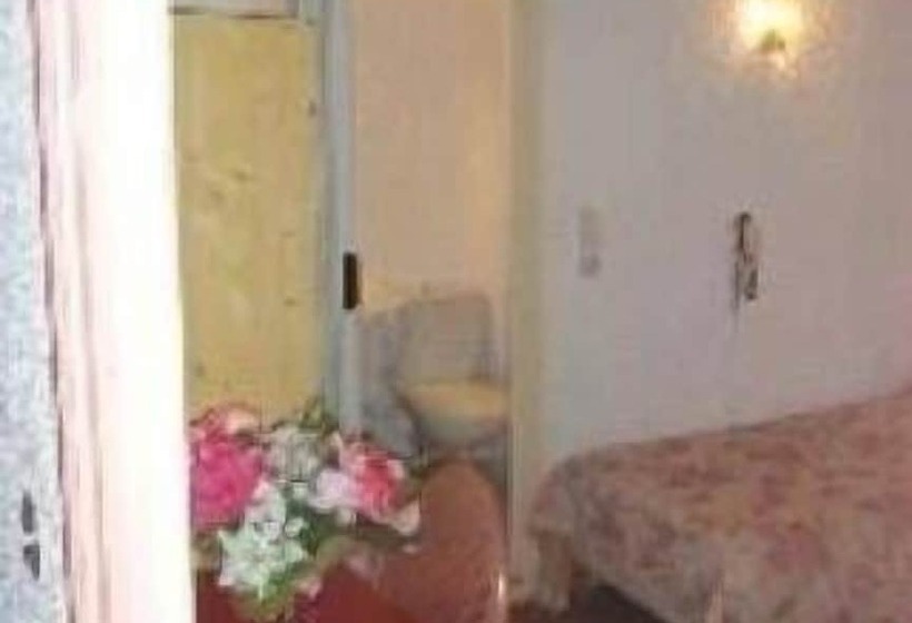 4인용 스탠다드 룸, Hôtel Saint Christophe