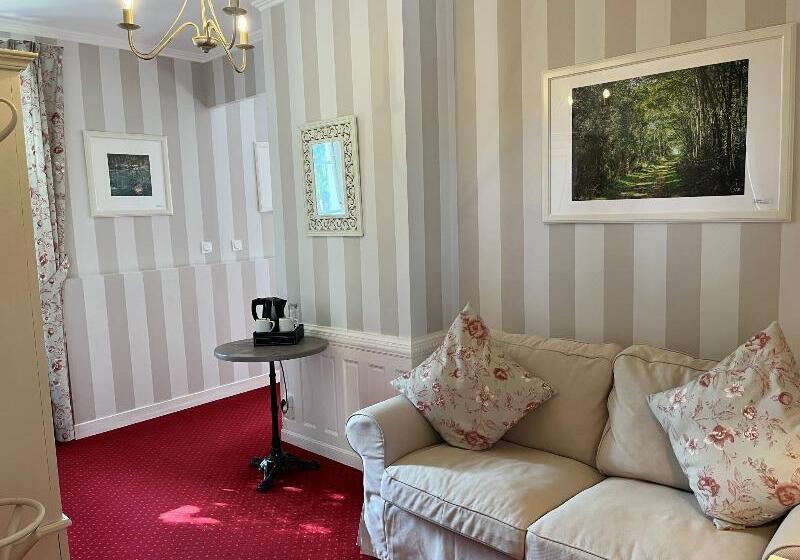 جناح, Logis Le Fleuray