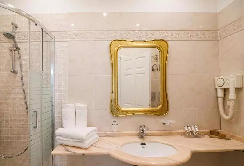 Executive-huone, Palaiologos Luxury City