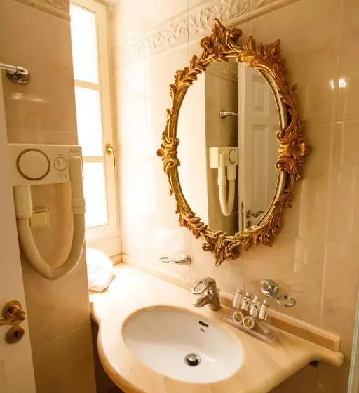 Executive-huone, Palaiologos Luxury City