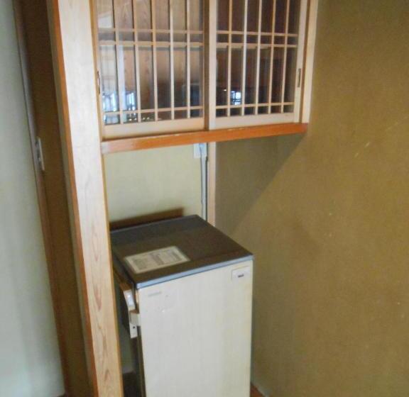 스탠다드 룸, Shin Kadoya