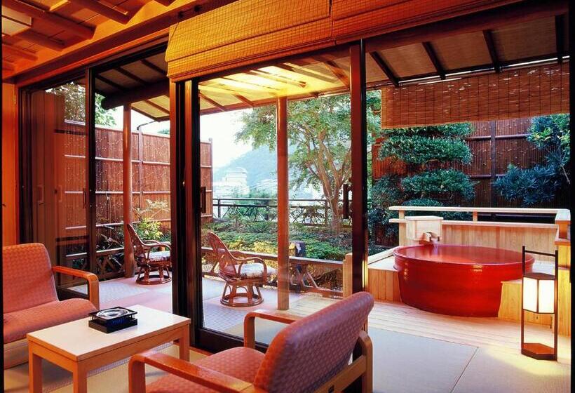 스탠다드 룸, Shin Kadoya