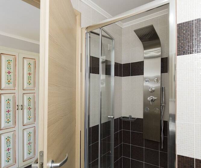 اتاق استاندارد, Virginia