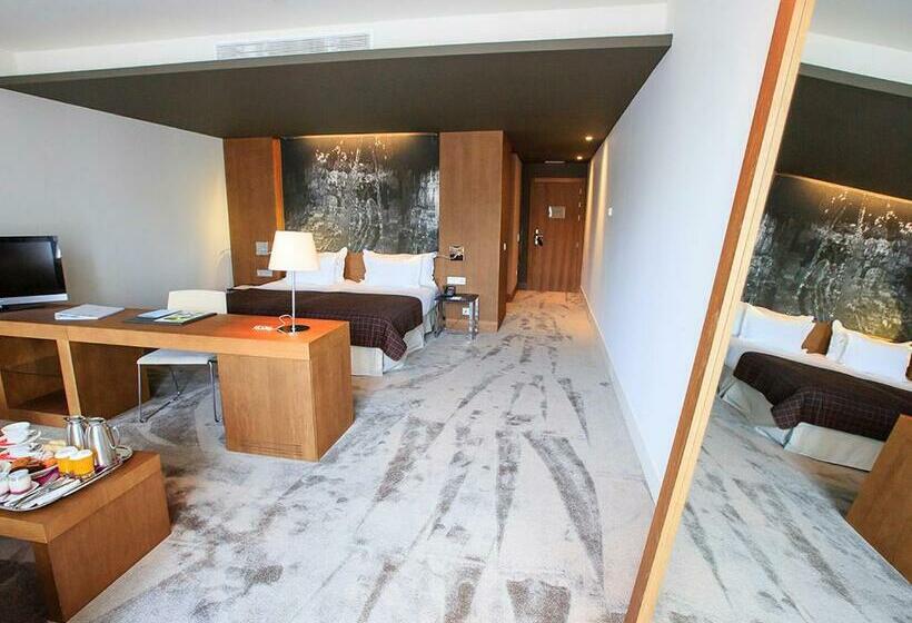 جناح جونيور مزوَّد بتراس, Blau Hotel Las Caldas