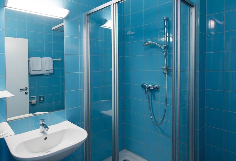 阁楼房, Stanys  Das Apartment