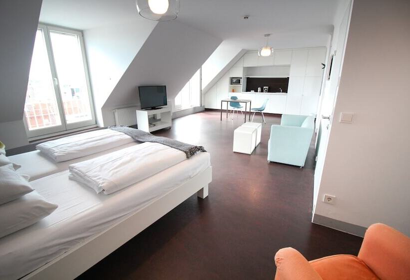 阁楼房, Stanys  Das Apartment