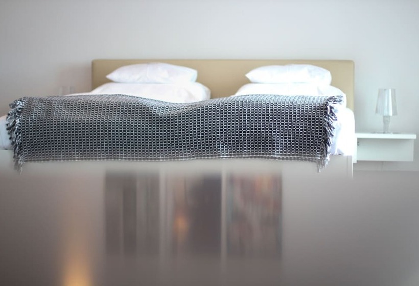 阁楼房, Stanys  Das Apartment