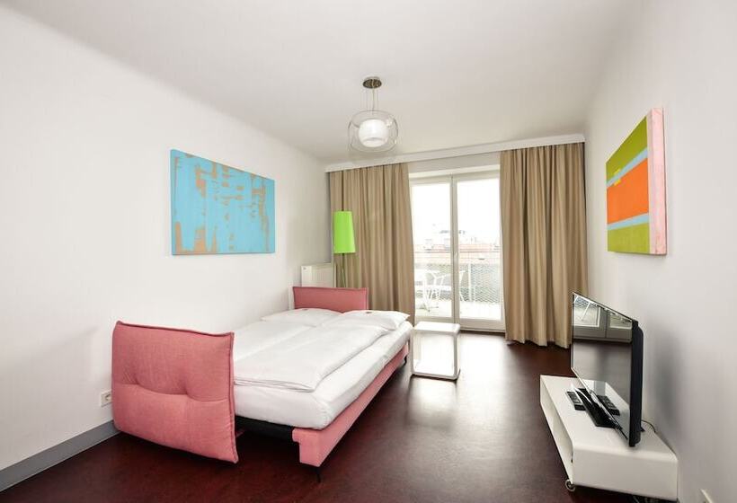 带1个卧室的带阳台的公寓, Stanys  Das Apartment