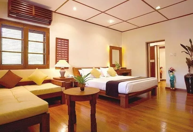 سوییت خانوادگی, Bayview  The Beach Resort