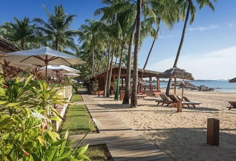 بانگلوی استاندارد با چشم‌انداز دریا, Bayview  The Beach Resort