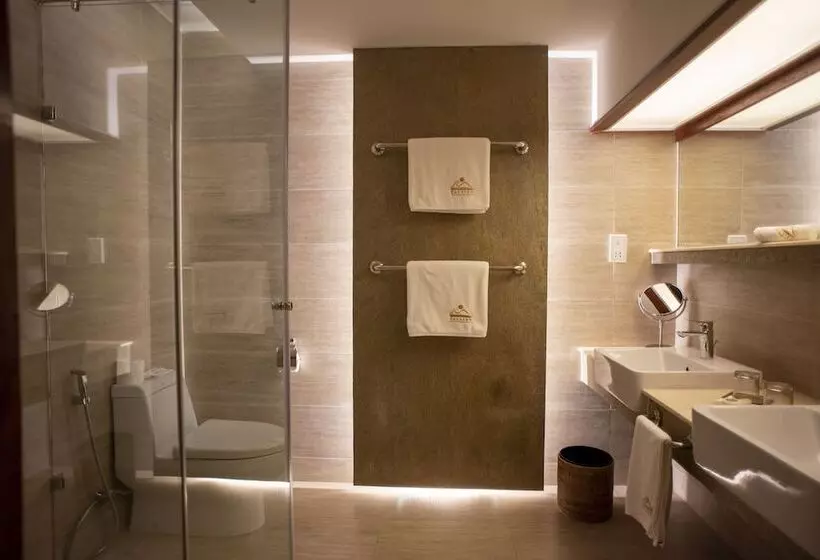 اتاق لوکس, Bayview  The Beach Resort