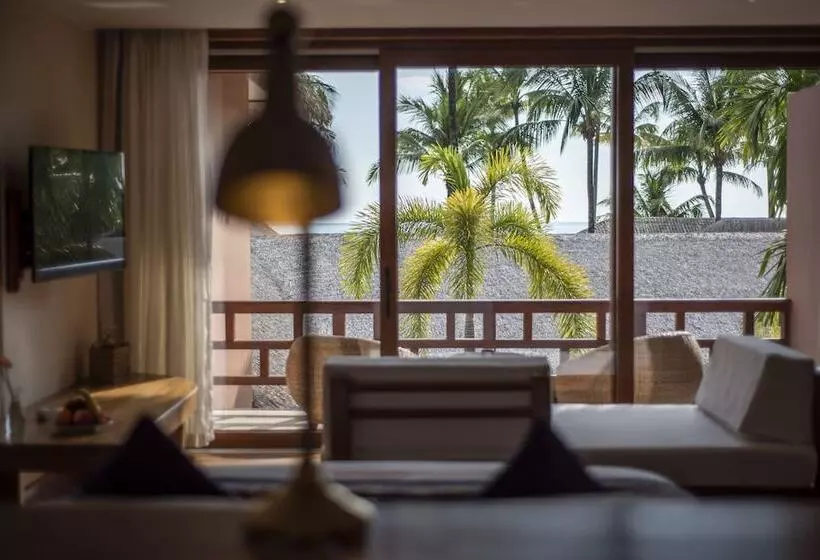 اتاق لوکس, Bayview  The Beach Resort