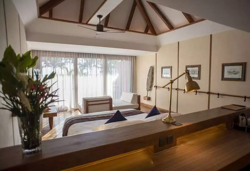 اتاق لوکس, Bayview  The Beach Resort