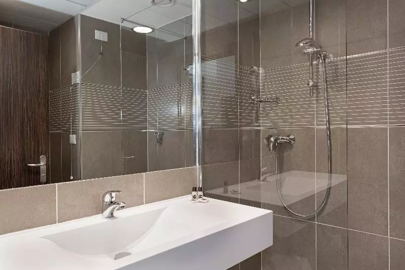 اتاق استاندارد سه نفره, B&b Hotel Trento