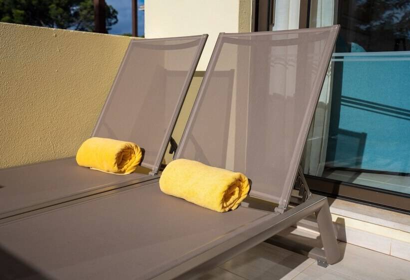 スタンダードスタジオ, Four Seasons Vilamoura