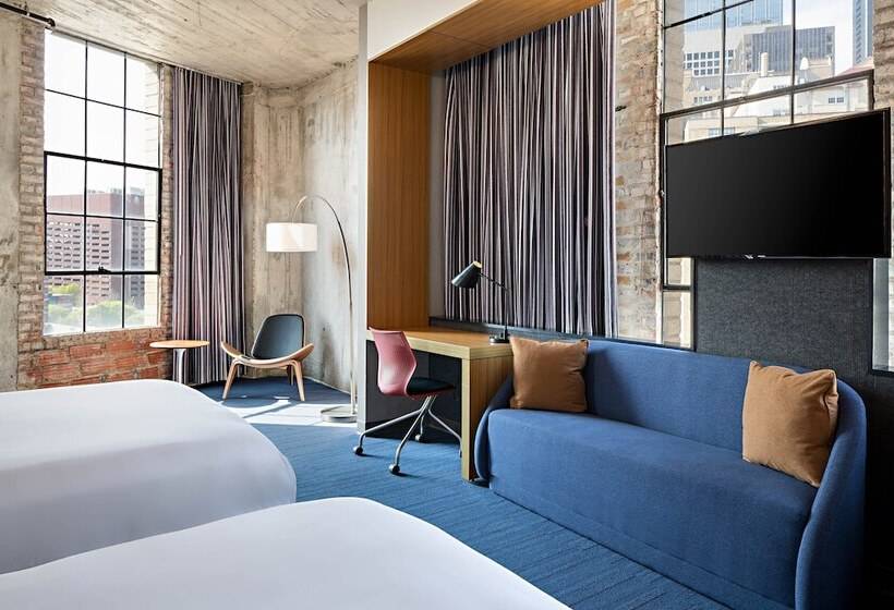 スイート, Aloft Dallas Downtown