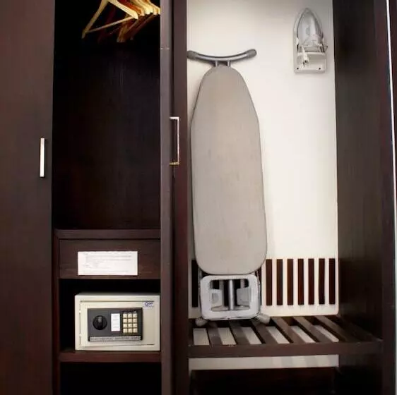 Deluxe Room, City Inn Vientiane