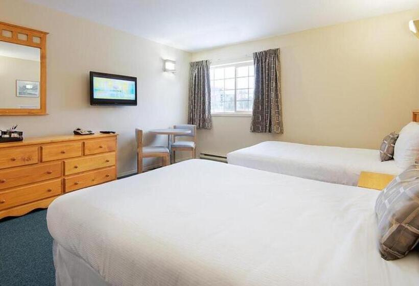 ２ダブルベッドのスタンダードルーム, Fernie Slopeside Lodge