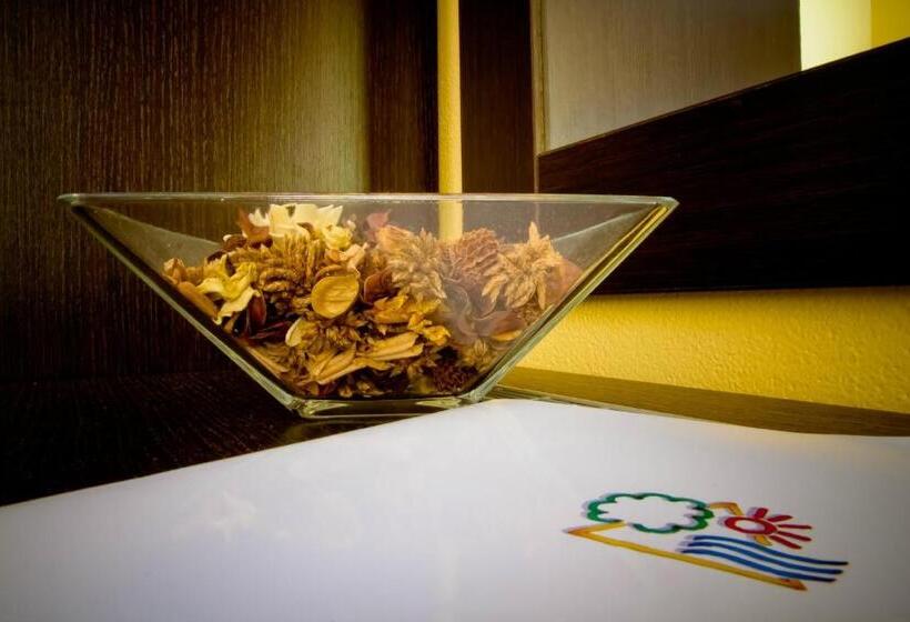 استودیوی استاندارد, Garden Village San Marino